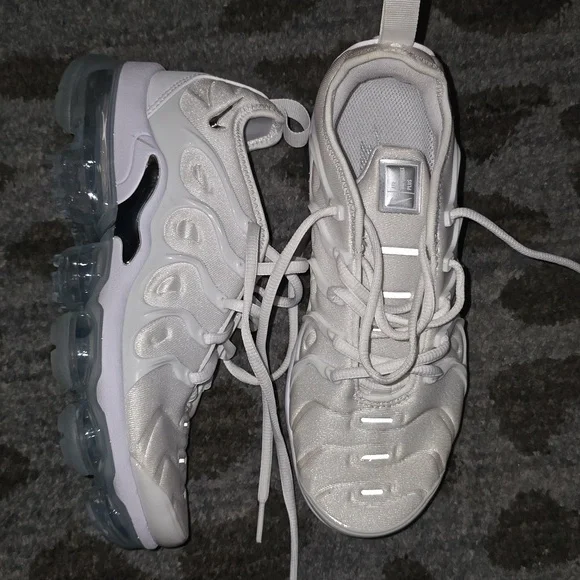 Nike Vapormax Plus - Picture 1 of 6